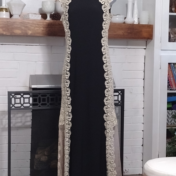 Xscape Crochet Lace Column Gown - Picture 3 of 8